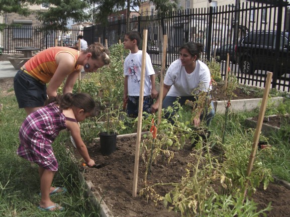 Potter gardens planting (Courtesy: Historic Fairhill)